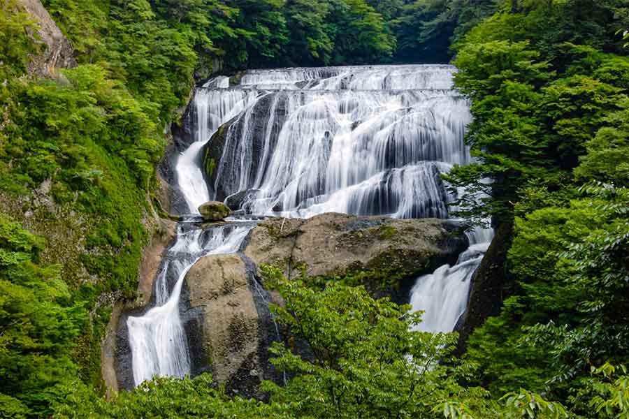 日本三名瀑としても知られる、袋田の滝【写真:写真AC】