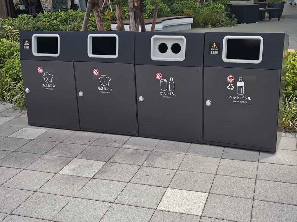 日本の街ではあまり多く見かけないゴミ箱（写真はイメージ）【写真：写真AC】
