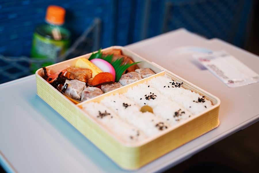 崎陽軒のシウマイ弁当の価格に驚き（写真はイメージ）【写真：PIXTA】