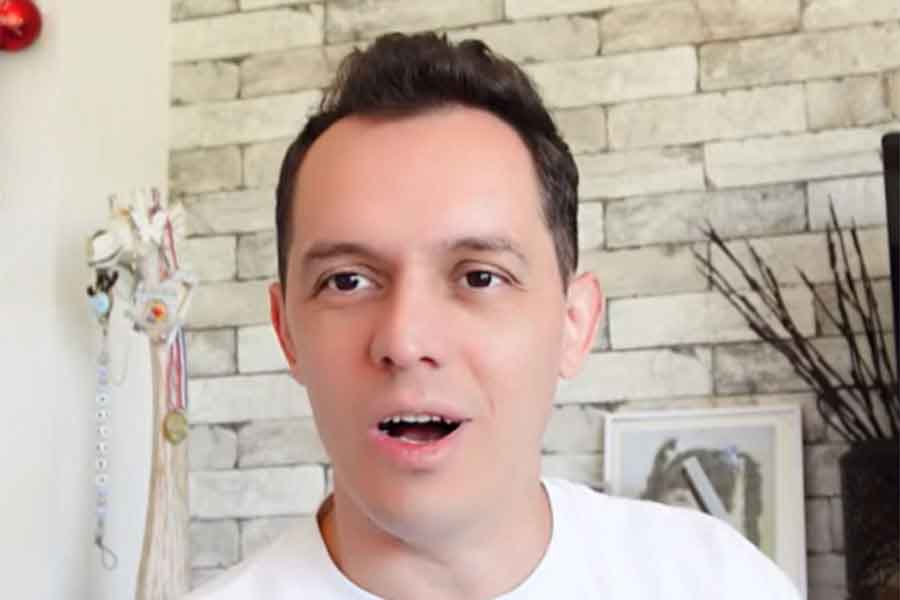 フランス人のフロリアンさん【出典：YouTubeチャンネル「Florian 京都のフランス人」よりスクリーンショット】