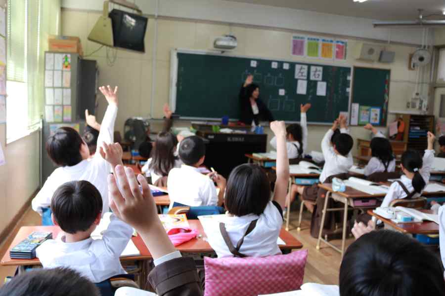 小学校への初登校は緊張するもの（写真はイメージ）【写真：写真AC】