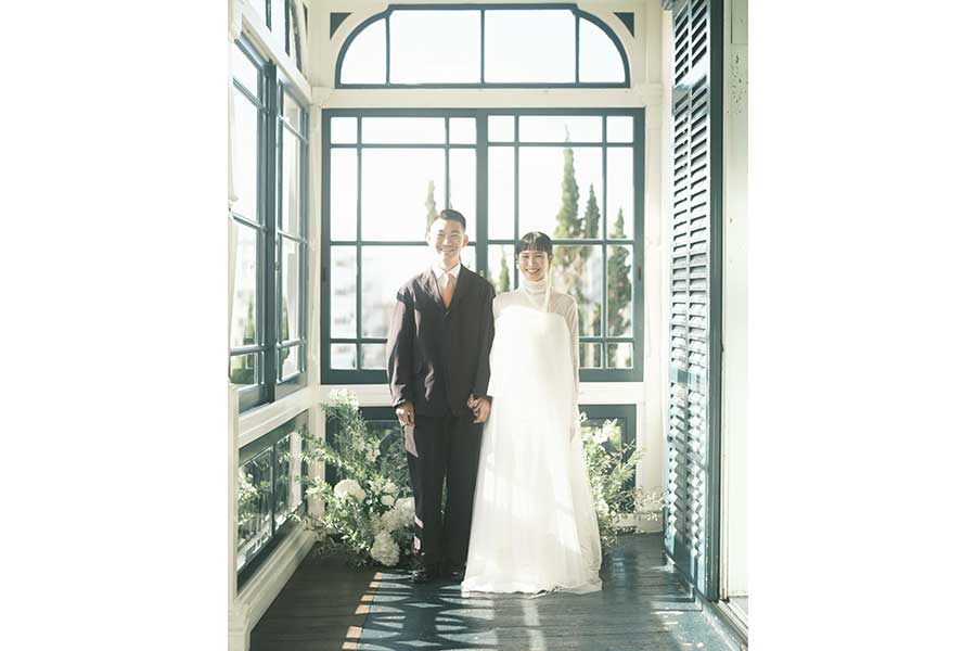10年の時を経た（左から）カンタさんとマユコさん【写真提供：カンタとマユコ リノベ団地暮らし夫婦（knt_myk）さん】