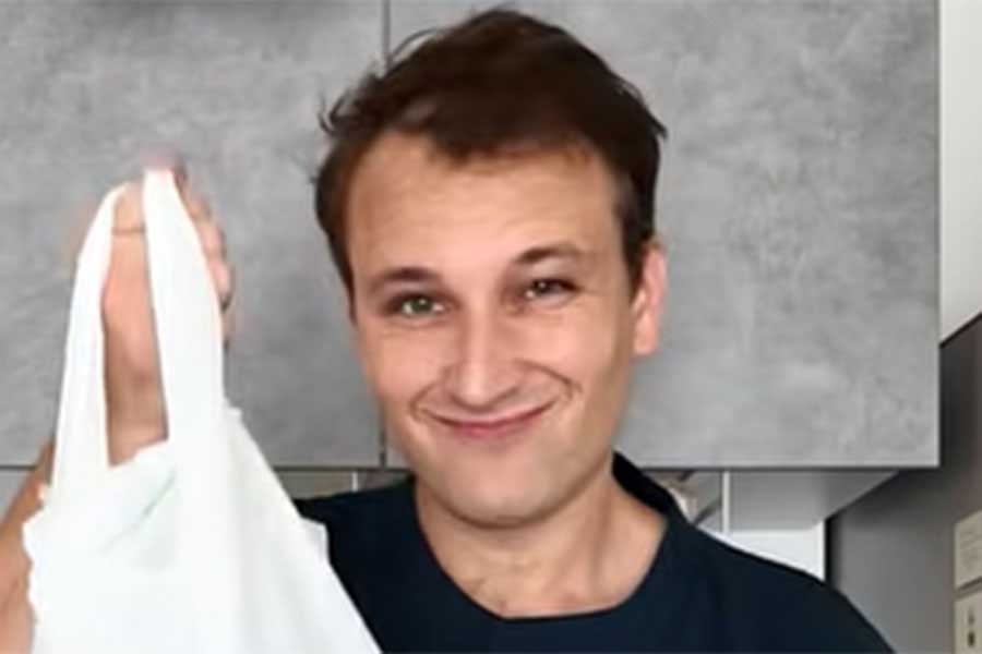 フランス人YouTuberのオレリアン・プダさん【出典：インスタグラム（bebechan_france）よりスクリーンショット】