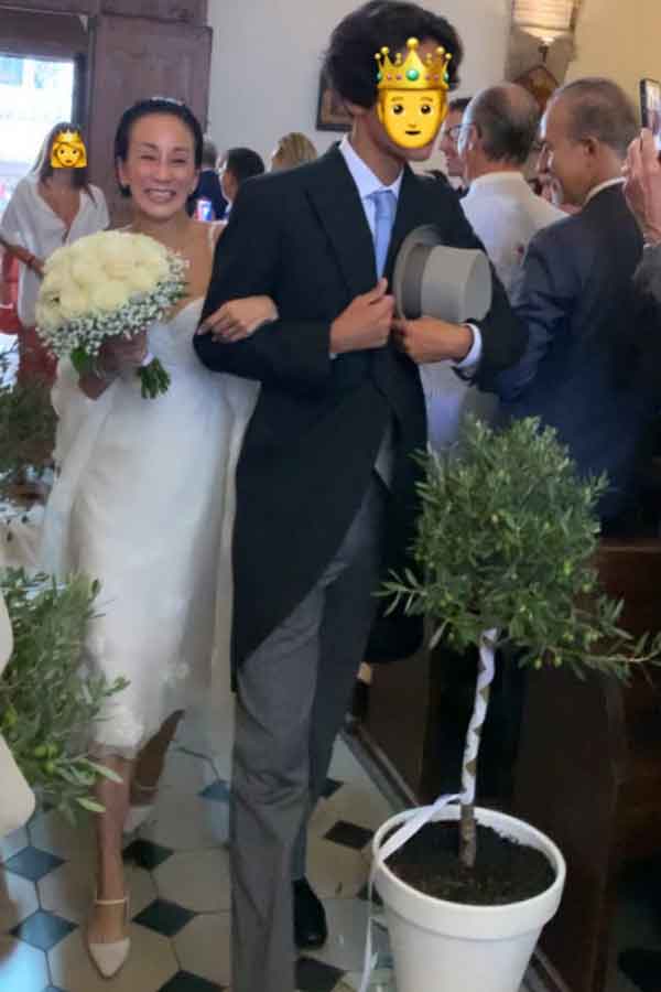 “プレゼント”は「息子と教会に入ること」。幸せいっぱいの中村江里子さん【出典：インスタグラム（eriko.nakamuraofficial）よりスクリーンショット】