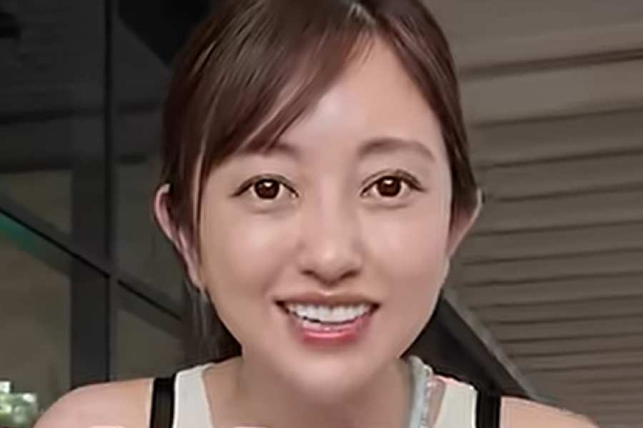 マレーシアで新生活を送る菊地亜美さん【出典:YouTube「あみちゃんねる / 菊地亜美」よりスクリーンショット】