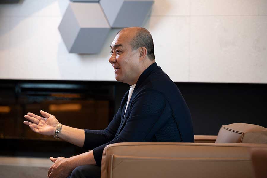 生活保護を受ける貧しい家庭で育った西村誠司社長【写真:増田美咲】