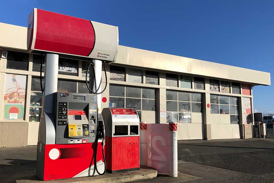 コンビニが併設されているアメリカのガソリンスタンド（写真はイメージ）【写真：写真AC】