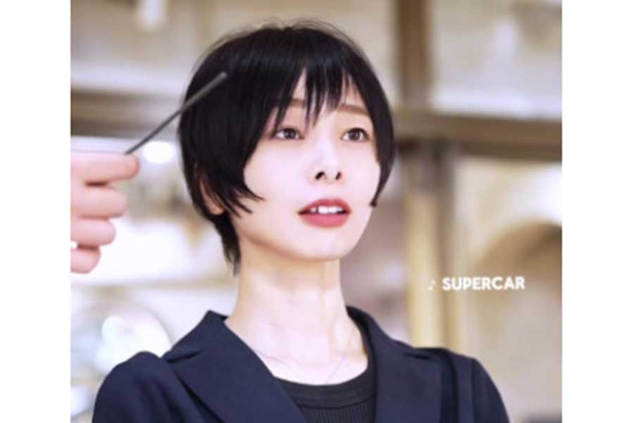 すっきりとしたショートヘアに大変身【出典：インスタグラム（yasuhiro002）よりスクリーンショット】