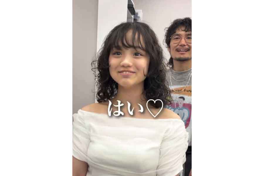 ボリュームダウンして艶やかな仕上がりに【出典：インスタグラム（toru_curly_hair）よりスクリーンショット】