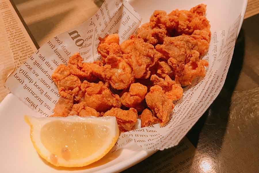 日本のファミレスで、フライドチキンだと思って注文したものが軟骨のからあげだった（写真はイメージ）【写真：写真AC】