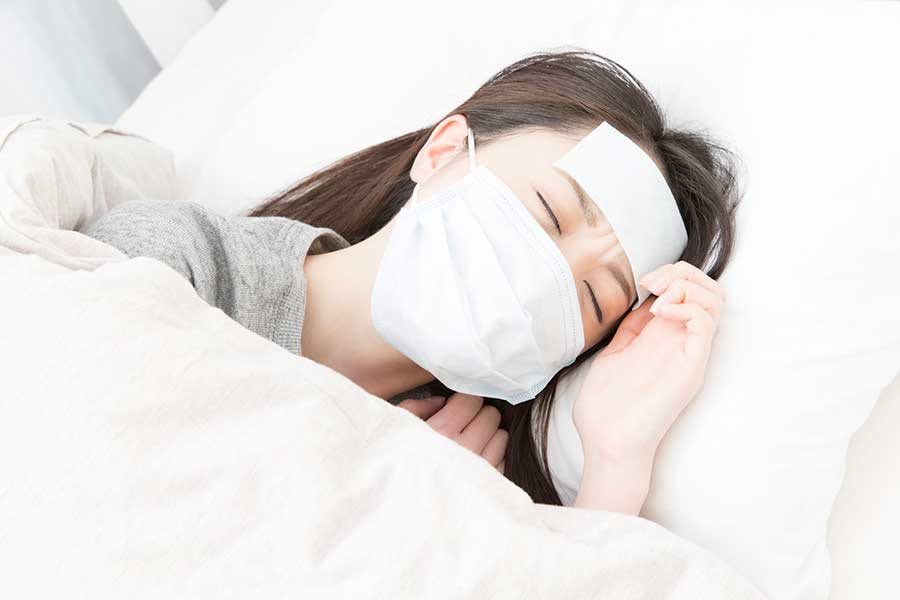 体調不良で寝込む妻に、夫がかけたまさかの言葉（写真はイメージ）【写真：PIXTA】