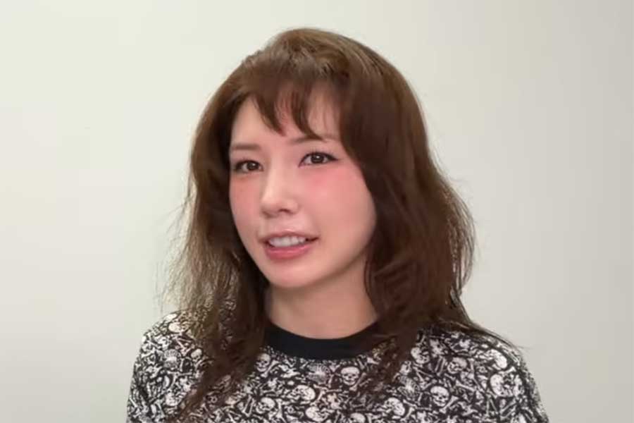 俳優の仲里依紗さん【出典：YouTube「仲里依紗です。」よりスクリーンショット】