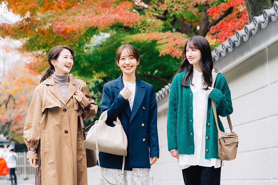 日本人は、シンプルな色合いのファッションを好む印象に見受けられたそう（写真はイメージ）【写真：写真AC】