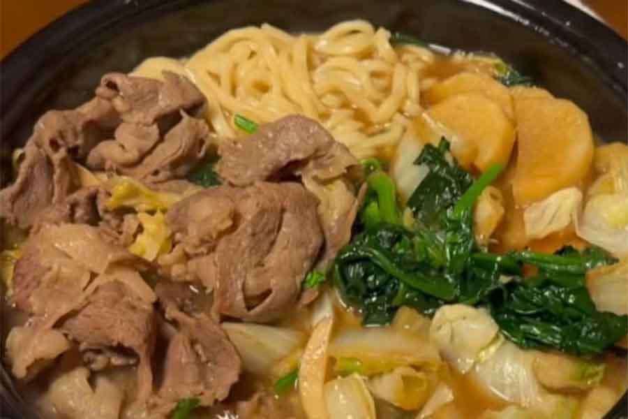すき焼きに入っていた山芋を大根と勘違い【出典：YouTube「Ami’s Life」よりスクリーンショット】