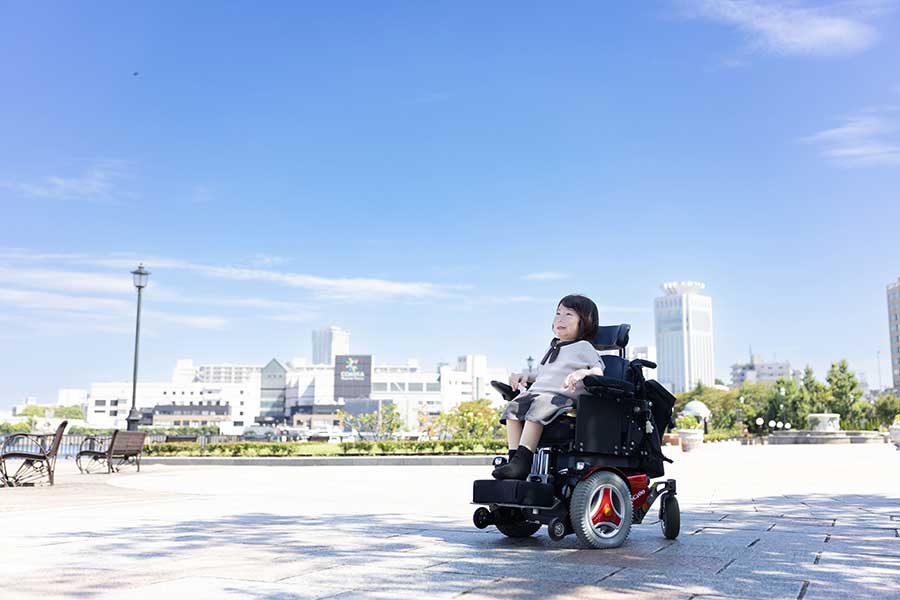 車いすでのバリアフリー旅を決行することも。推しのライブに行くことは、奈須さんにとって生きがいに【写真提供：奈須香織（nasukaori_hyaline）さん】