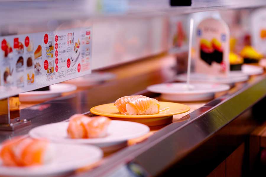 回転寿司（写真はイメージ）【写真：PIXTA】