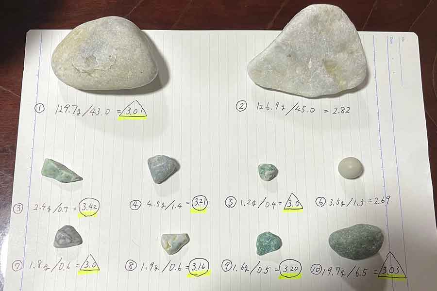 石小僧さんが見つけた石たち【写真提供：石小僧（@ishikozou）さん】