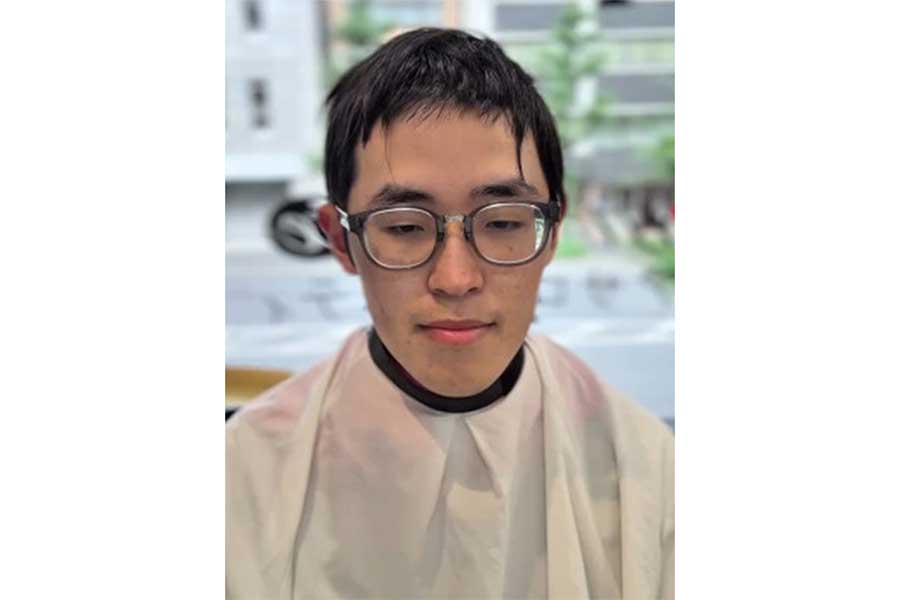 いつも同じ髪型で過ごしてきた男性【出典：インスタグラム（yokkoi_beautician）よりスクリーンショット】