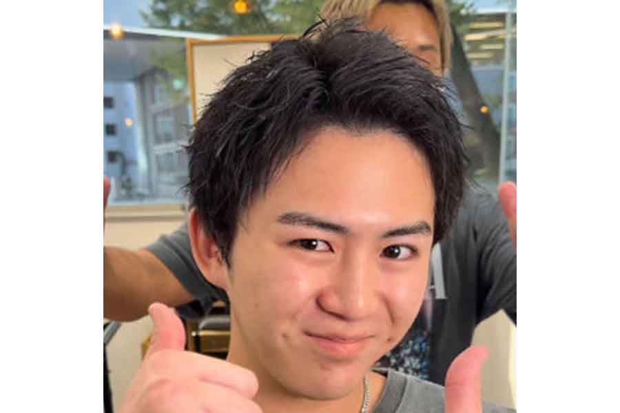 施術後の男性【出典：インスタグラム（diece_shou）よりスクリーンショット】
